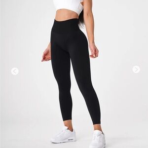 NVGTN Black Solid Seamless Legging - XS